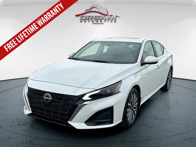 2025 Nissan Altima SV photo 3