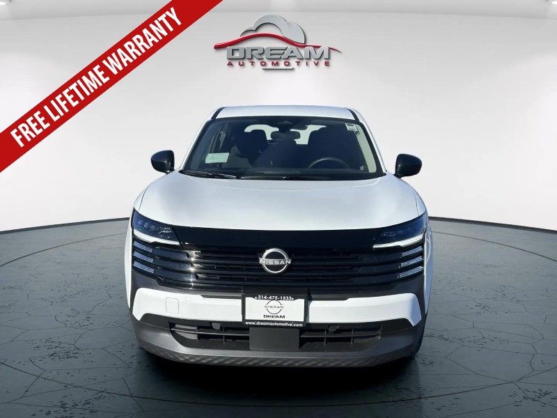 2026 Nissan Kicks S photo 2