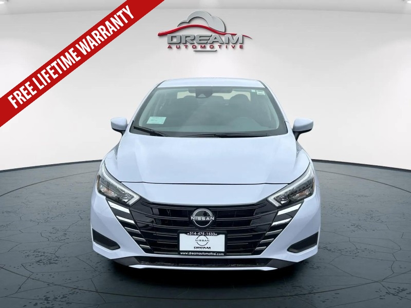 2025 Nissan Versa SV photo 2