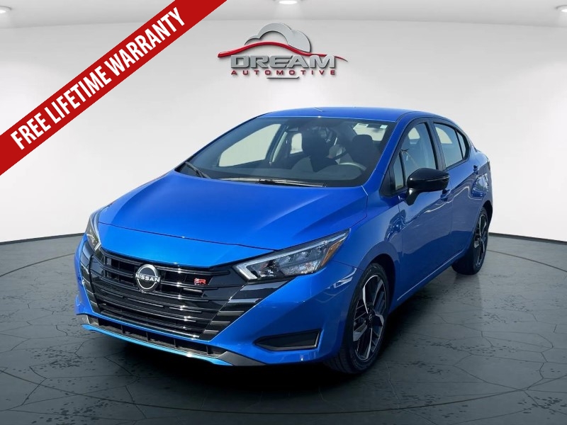 2024 Nissan Versa SR photo 3