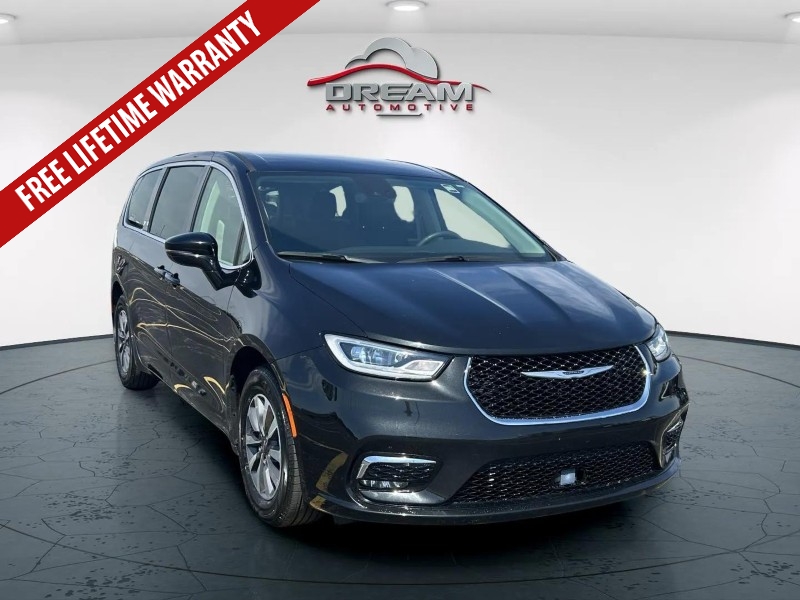 2024 Chrysler Pacifica PHEV Select