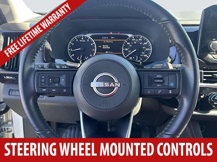 2022 Nissan Pathfinder SV photo 3