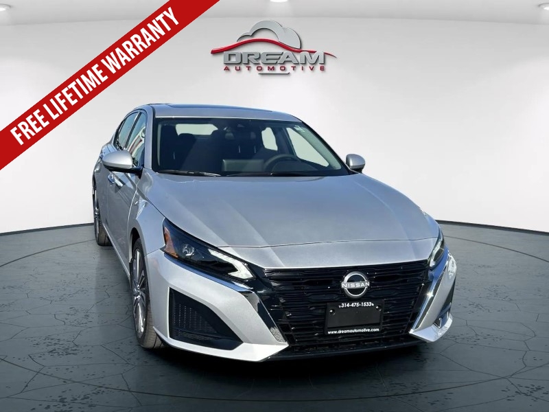 2025 Nissan Altima SL's photo