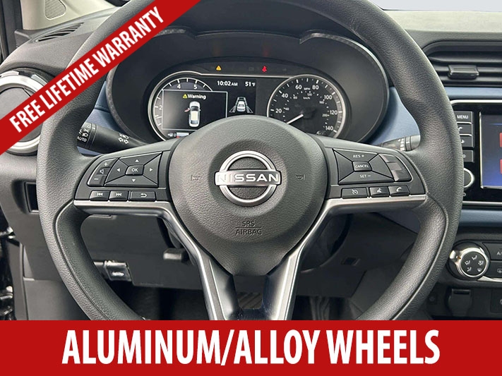 2025 Nissan Versa SV photo 4