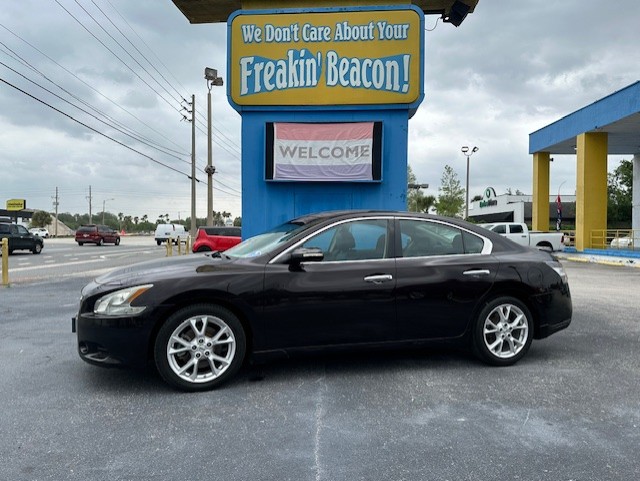 Used 2013  Nissan Maxima 4dr Sdn 3.5 SV w/Premium Pkg at Deal Time Cars & Credit near , FL