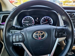 Used 2015  Toyota Highlander 4d SUV AWD XLE at Auto Finance Center of Greer near Greer&comma; SC