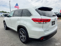 Used 2019  Toyota Highlander 4d SUV FWD LE at Auto Finance Center of Greer near Greer&comma; SC