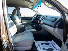 Used 2015  Toyota Tacoma 4WD Double Cab V6 &lpar;Natl&rpar; at Auto Finance Center of Greer near Greer&comma; SC