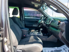 Used 2017 Toyota Tacoma Double Cab 6' Bed V6 4x4 AT (Natl) at Auto Finance Center of Greer near Greer, SC