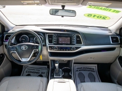 Used 2015  Toyota Highlander FWD 4dr V6 LE (Natl) at Auto Finance Center of Greer near Greer, SC