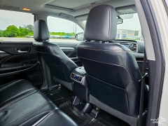 Used 2015  Toyota Highlander 4d SUV AWD XLE at Auto Finance Center of Greer near Greer&comma; SC