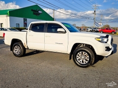 Used 2017  Toyota Tacoma Double Cab 5' Bed V6 4x2 AT &lpar;Natl&rpar; at Auto Finance Center of Greer near Greer&comma; SC