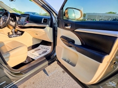 Used 2015  Toyota Highlander 4d SUV AWD XLE at Auto Finance Center of Greer near Greer&comma; SC