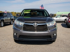 Used 2015  Toyota Highlander FWD 4dr V6 LE (Natl) at Auto Finance Center of Greer near Greer, SC