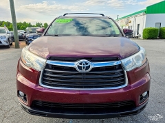 Used 2015  Toyota Highlander 4d SUV AWD XLE at Auto Finance Center of Greer near Greer&comma; SC