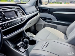 Used 2019  Toyota Highlander 4d SUV FWD LE at Auto Finance Center of Greer near Greer&comma; SC