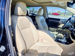Used 2018  Toyota Highlander Limited V6 FWD &lpar;Natl&rpar; at Auto Finance Center of Greer near Greer&comma; SC