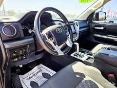 Used 2018  Toyota Tundra 4WD CrewMax 5&period;5' Bed 5&period;7L FFV &lpar;Natl&rpar; at Auto Finance Center of Greer near Greer&comma; SC