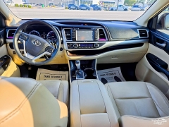 Used 2015  Toyota Highlander 4d SUV AWD XLE at Auto Finance Center of Greer near Greer&comma; SC
