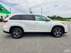 Used 2019  Toyota Highlander 4d SUV FWD LE at Auto Finance Center of Greer near Greer&comma; SC
