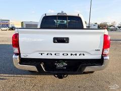 Used 2017  Toyota Tacoma Double Cab 5' Bed V6 4x2 AT &lpar;Natl&rpar; at Auto Finance Center of Greer near Greer&comma; SC