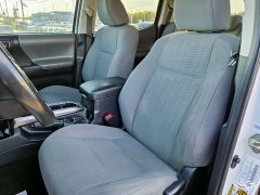 Used 2017  Toyota Tacoma Double Cab 5' Bed V6 4x2 AT &lpar;Natl&rpar; at Auto Finance Center of Greer near Greer&comma; SC