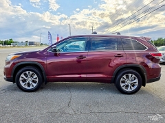 Used 2015  Toyota Highlander 4d SUV AWD XLE at Auto Finance Center of Greer near Greer&comma; SC