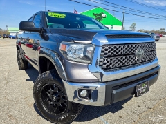 Used 2018  Toyota Tundra 4WD CrewMax 5&period;5' Bed 5&period;7L FFV &lpar;Natl&rpar; at Auto Finance Center of Greer near Greer&comma; SC