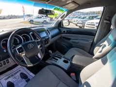 Used 2015  Toyota Tacoma 4WD Double Cab V6 &lpar;Natl&rpar; at Auto Finance Center of Greer near Greer&comma; SC