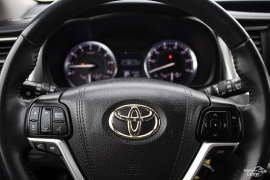 Used 2015  Toyota Highlander FWD 4dr V6 LE &lpar;Natl&rpar; at Auto Finance Center of Greer near Greer&comma; SC