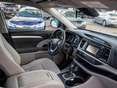 Used 2018 Toyota Highlander 4d SUV FWD LE at Auto Finance Center of Greer near Greer, SC