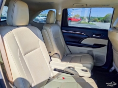 Used 2018  Toyota Highlander Limited V6 FWD &lpar;Natl&rpar; at Auto Finance Center of Greer near Greer&comma; SC