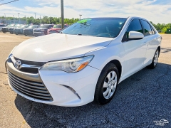 Used 2017  Toyota Camry Auto &lpar;Natl&rpar; at Auto Finance Center of Greer near Greer&comma; SC