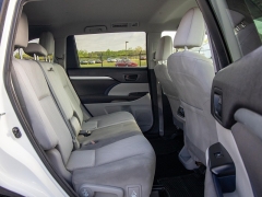 Used 2016 Toyota Highlander 4d SUV FWD LE at Auto Finance Center of Greer near Greer, SC