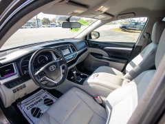 Used 2015  Toyota Highlander FWD 4dr V6 LE (Natl) at Auto Finance Center of Greer near Greer, SC