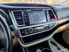 Used 2015  Toyota Highlander 4d SUV AWD XLE at Auto Finance Center of Greer near Greer&comma; SC