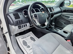 Used 2015  Toyota Tacoma 2WD Double Cab I4 AT PreRunner &lpar;Natl&rpar; at Auto Finance Center of Greer near Greer&comma; SC