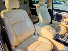 Used 2015  Toyota Highlander 4d SUV AWD XLE at Auto Finance Center of Greer near Greer&comma; SC