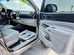 Used 2014  Toyota Tacoma 4WD Double Cab V6 &lpar;Natl&rpar; at Auto Finance Center of Greer near Greer&comma; SC