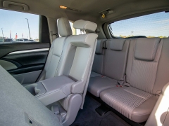 Used 2015  Toyota Highlander FWD 4dr V6 LE (Natl) at Auto Finance Center of Greer near Greer, SC