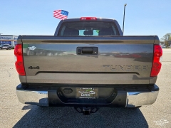 Used 2018  Toyota Tundra 4WD CrewMax 5&period;5' Bed 5&period;7L FFV &lpar;Natl&rpar; at Auto Finance Center of Greer near Greer&comma; SC