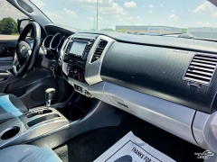 Used 2014  Toyota Tacoma 4WD Double Cab V6 &lpar;Natl&rpar; at Auto Finance Center of Greer near Greer&comma; SC