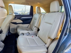 Used 2015  Toyota Highlander 4d SUV AWD XLE at Auto Finance Center of Greer near Greer&comma; SC