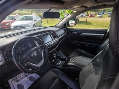 Used 2015 Toyota Highlander 4d SUV AWD XLE at Auto Finance Center of Greer near Greer, SC