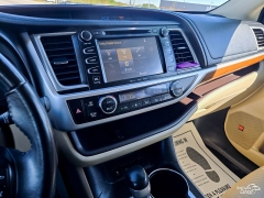 Used 2018  Toyota Highlander Limited V6 FWD &lpar;Natl&rpar; at Auto Finance Center of Greer near Greer&comma; SC
