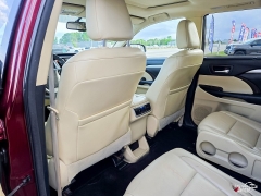 Used 2015  Toyota Highlander 4d SUV AWD XLE at Auto Finance Center of Greer near Greer&comma; SC