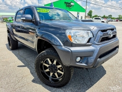 Used 2014  Toyota Tacoma 4WD Double Cab V6 &lpar;Natl&rpar; at Auto Finance Center of Greer near Greer&comma; SC