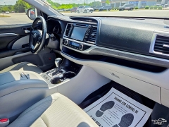 Used 2018  Toyota Highlander Limited V6 AWD &lpar;Natl&rpar; at Auto Finance Center of Greer near Greer&comma; SC