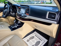 Used 2015  Toyota Highlander 4d SUV AWD XLE at Auto Finance Center of Greer near Greer&comma; SC