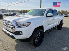 Used 2017  Toyota Tacoma Double Cab 5' Bed V6 4x2 AT &lpar;Natl&rpar; at Auto Finance Center of Greer near Greer&comma; SC